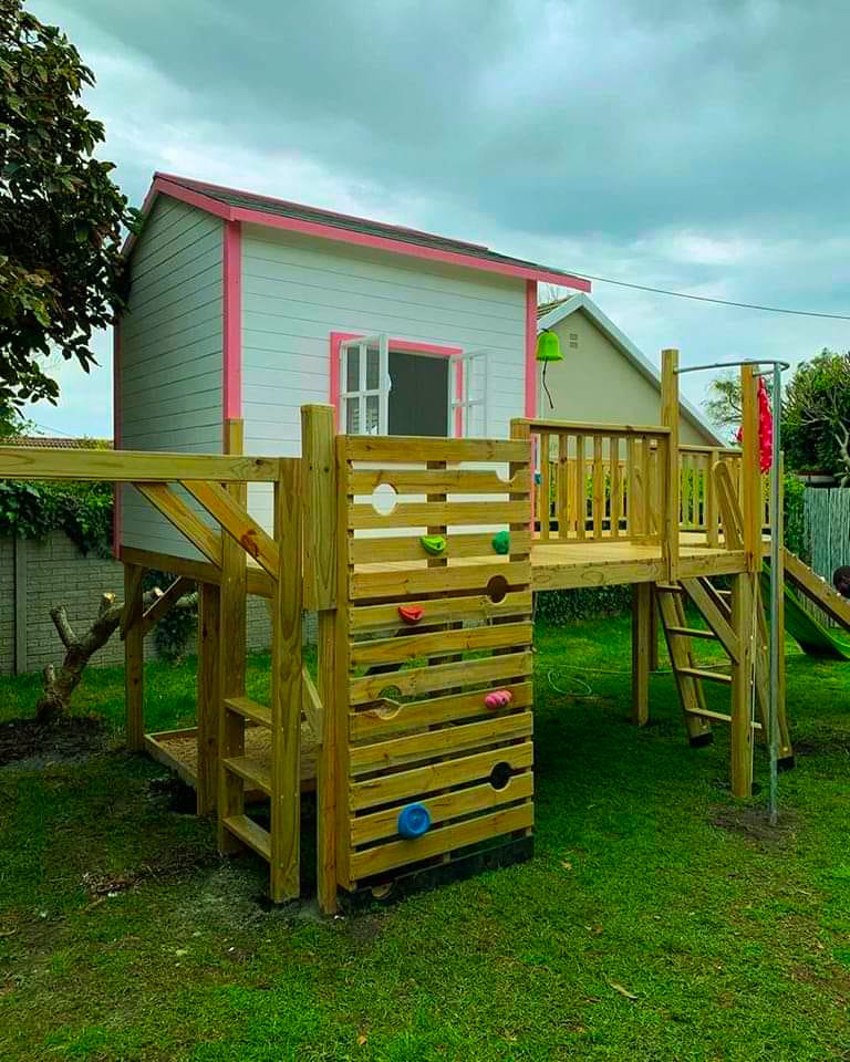 Juego de madera de exterior tipo casa