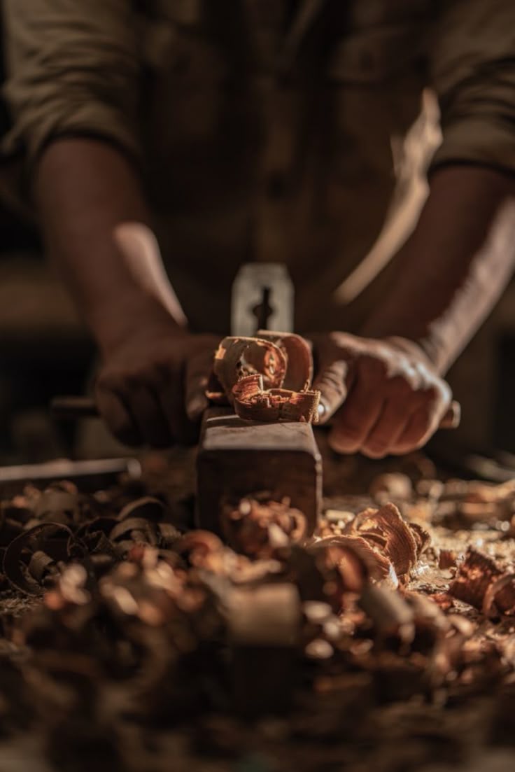 Trabajo artesanal en madera